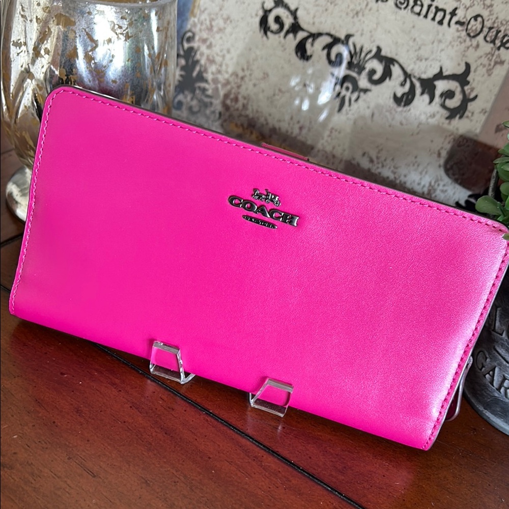 Coach Smooth Leather Fuchsia Women's Wallet - Picture 13 of 16